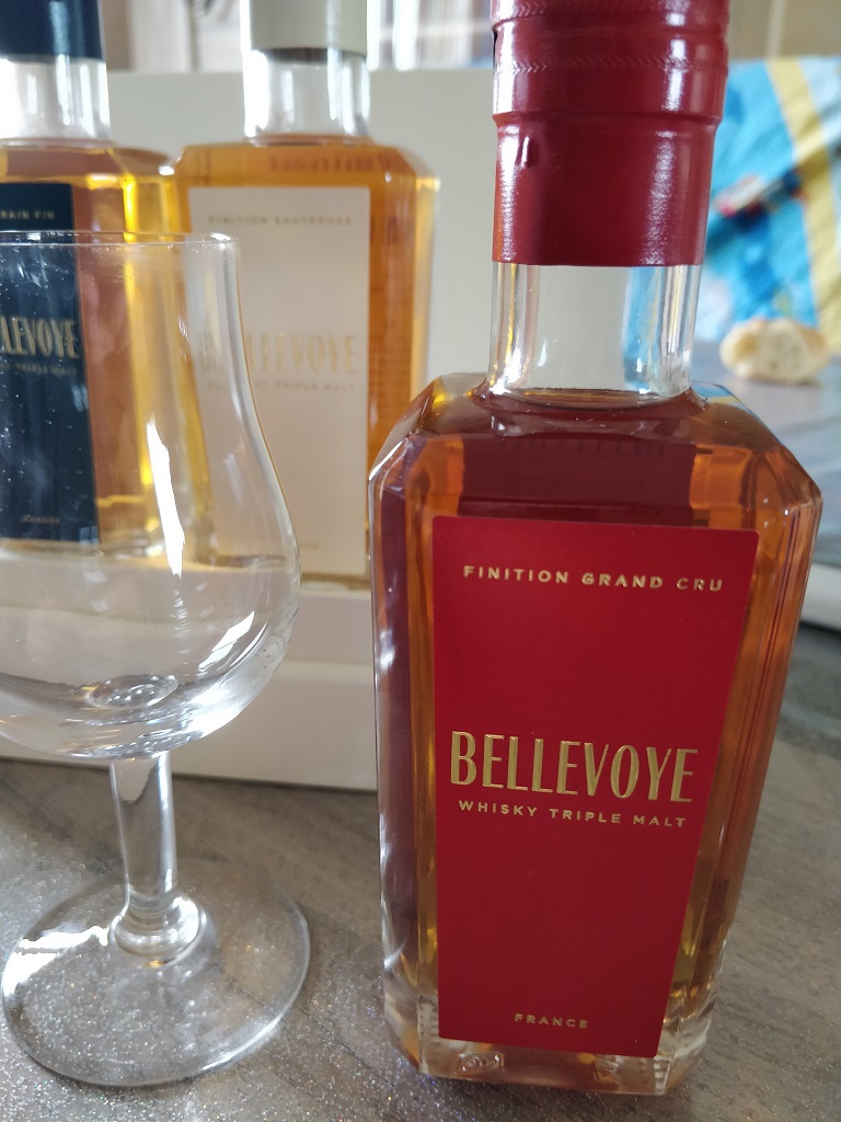 Dégustation : Whisky Bellevoye – Coffret Bleu, Blanc, Rouge – La Vinosphere  de BullOSphere